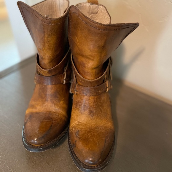 FREEBIRD by Steven Distressed Brown Leather Boots! - Picture 5 of 9